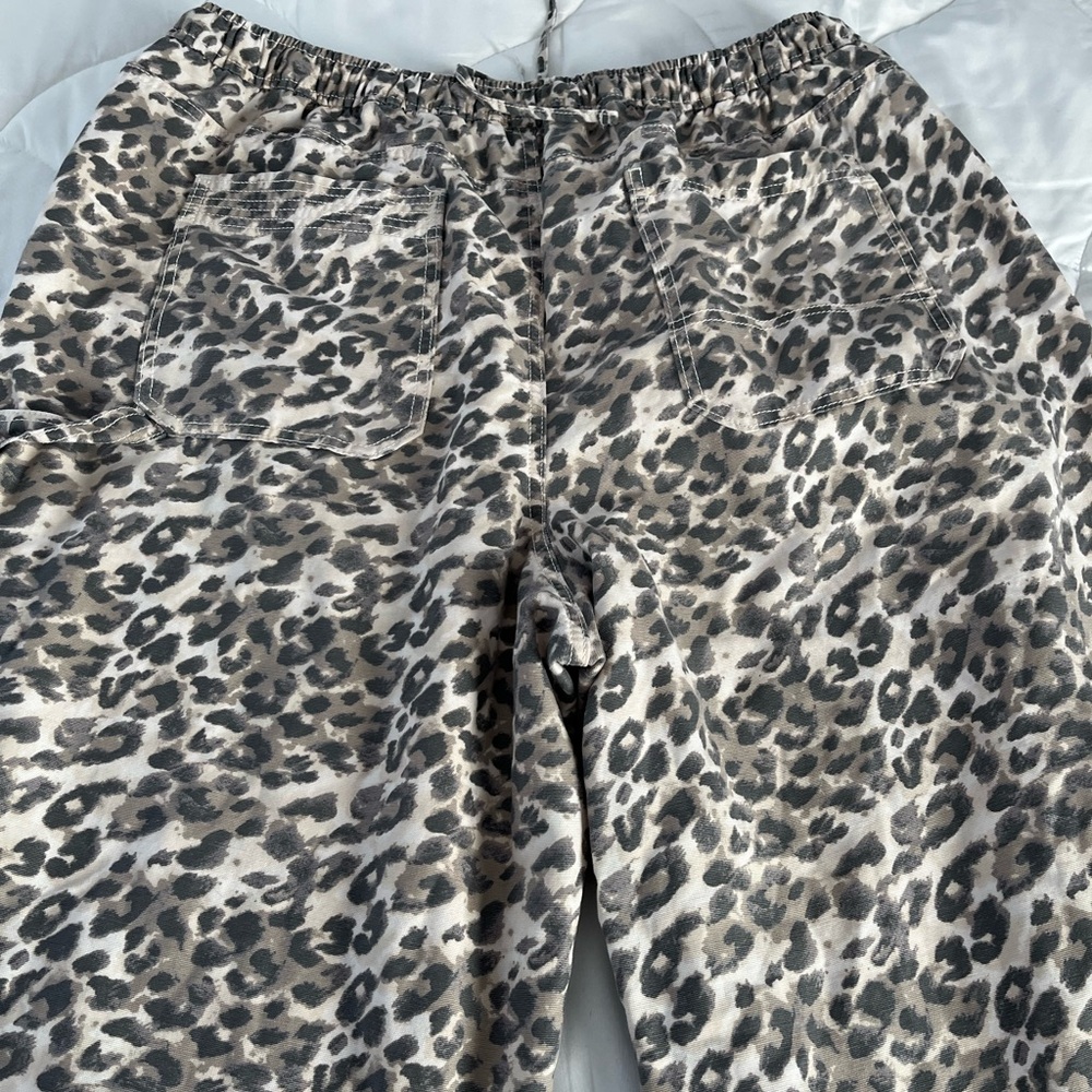 Aerie Leopard Print Wide Leg Pants - Picture 4 of 5